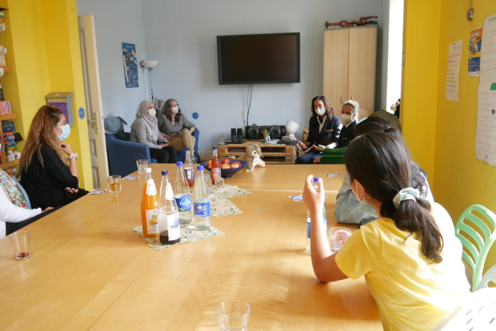 Besuch im Mädchenhaus